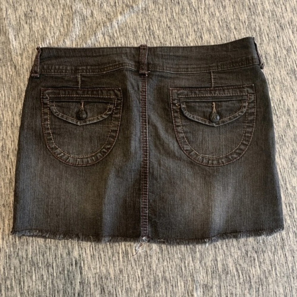 MILEY‎ CYRUS Womens Size 9 Dark Gray Denim Jean Cutoff  Mini Skirt Max Azria - Picture 5 of 5